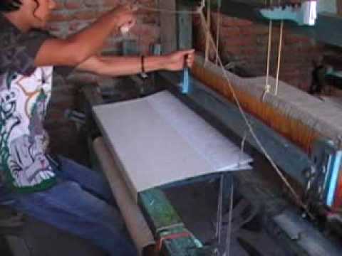 Purna Kumar Rai weaving plain cloth