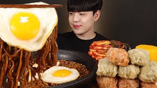 촉촉한 짜파게티 파김치 고기만두 김치만두 리얼사운드 먹방 BLACK BEAN NOODLES & DUMPLINGS ASMR MUKBANG