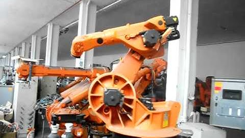 KUKA Kr30- robot usato-Eurobots.it Robot in fase di revisione