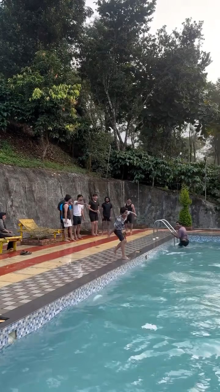 #JasonDeruloTV // Pool ? #GotPermissionToPost From IG @mullan_mada #FromTheIslands