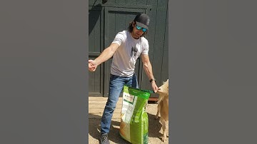 How to open a feed bag (The right way!) Quick Tip Tuesday!