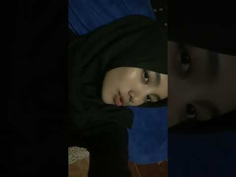 Tiktok Jilbab Pamer lidah hot banget