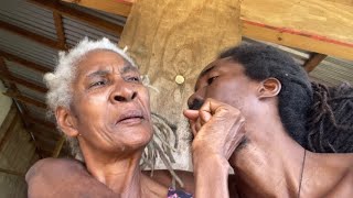 Jamaican Mom Fights Son and punch him in the face while threatens to buss his 👄#dementia #alzheimer