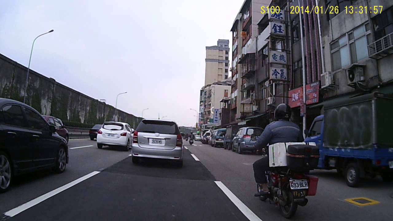2014 1 26 臺北市環河北路一段右轉民權西路 1分40秒危險 Youtube