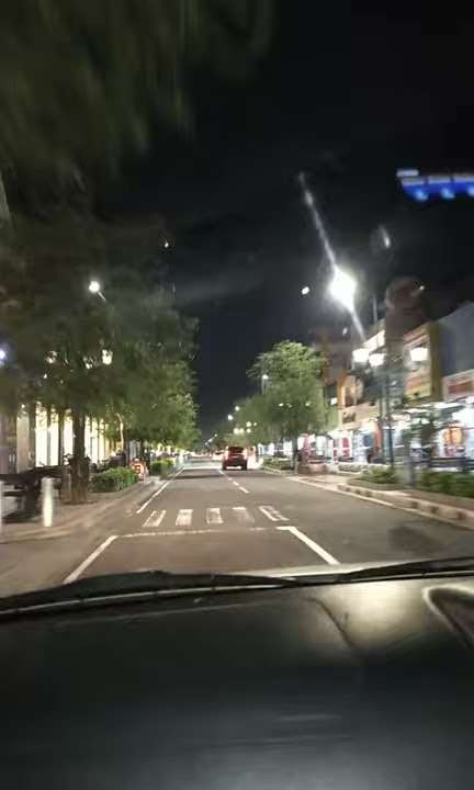 Jalan Malioboro di malam hari