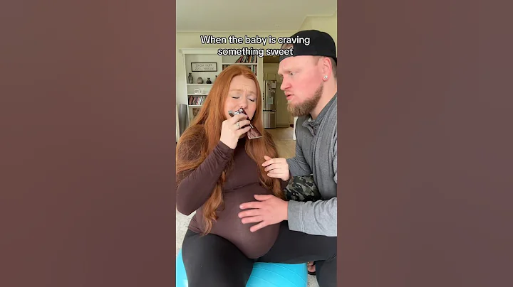 The baby wants what it wants 🤷🏻‍♀️😂🤰 @RegalNoise #hannahandregal #couple #pregnant #funny