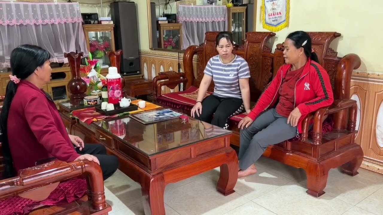 mụ Liên Thấy ông Hiếu lên hà nội xin cô mai cho Mình trông nhà thì bị coi mai chửi cho