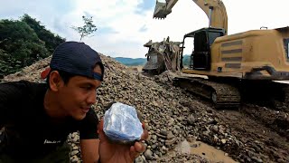 BERBURU PERMATA DI TAMBANG BATU ALAM TERBESAR DI PULAU SUMATRA INDONESIA !