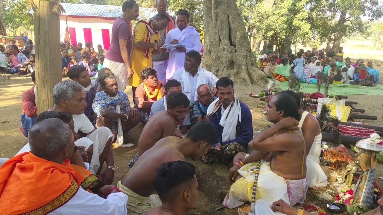 श्री बासुदेव सिरहा महाराज जी के द्वारा नए सिर का जांच पड़ताल ग्राम कोकोडी में 8819927403