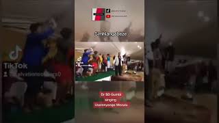 Dr SD Gumbi singing Usemnyango Wezulu 🎤