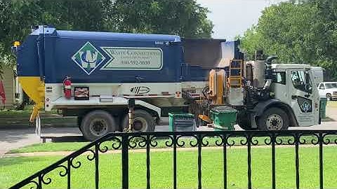 Mack LR Labrie Automizer Garbage Truck 100132 (Small Fail)