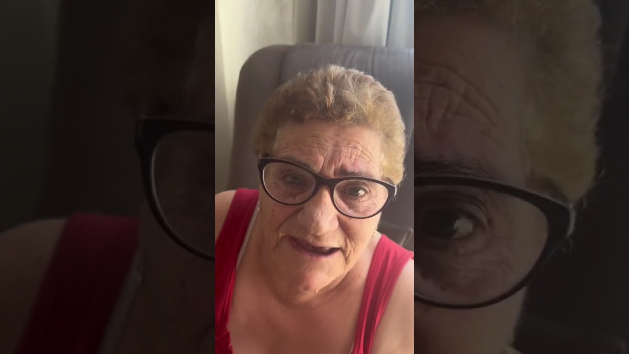 Imprevisto con Pippuzzu 😂😂😂#nonnarosa #nonnisutiktok #nonna #tiktokfamiglia #tiktokfamiglia 