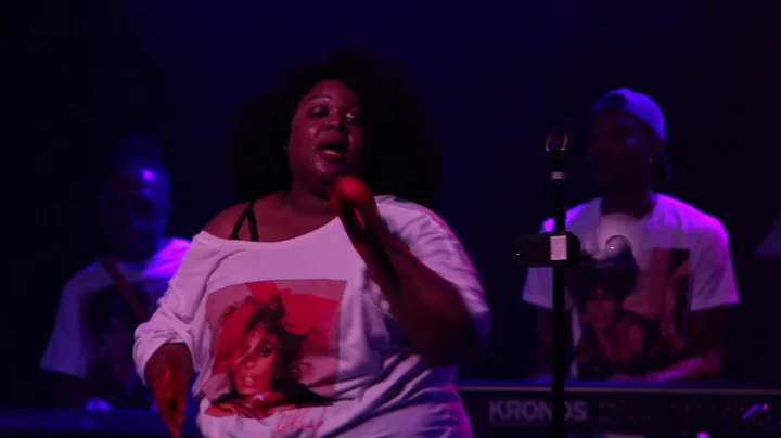 Theresa Payne as Whitney Houston - An Under Cover ...