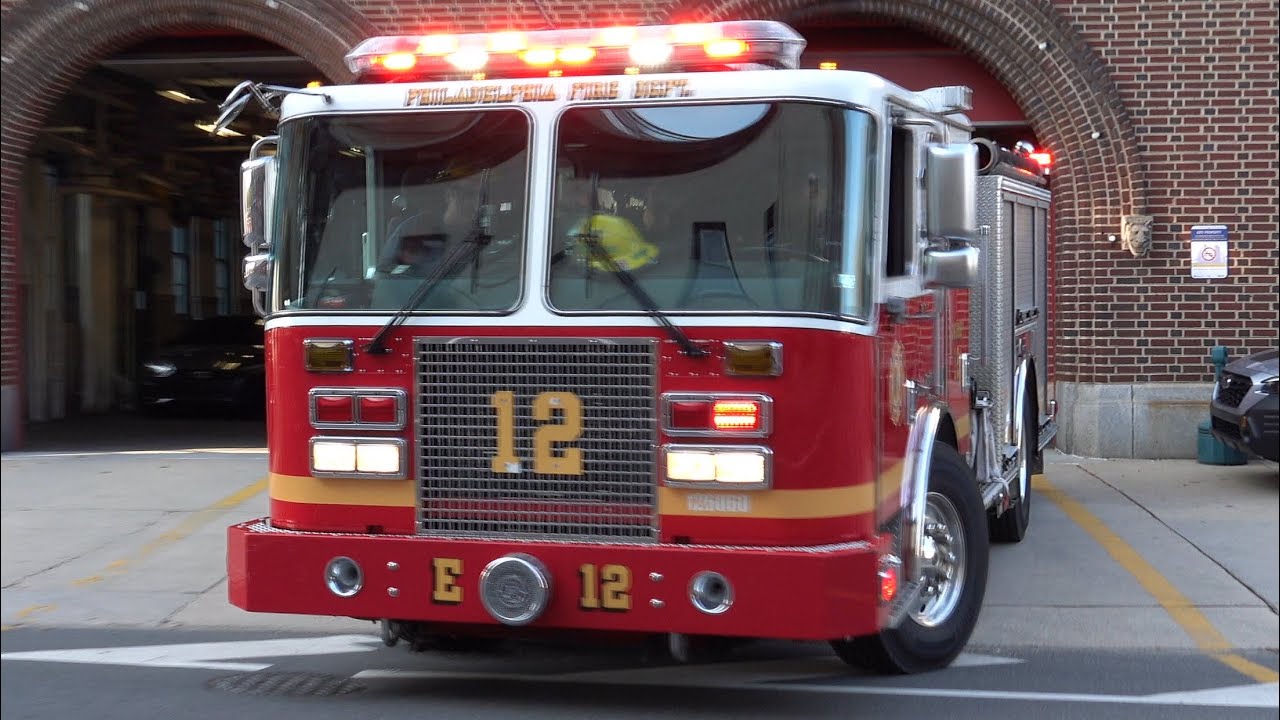 Philadelphia Fire Department OLD Engine 12 Going out - YouTube