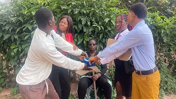 CEO ACTS AS BLIND BEGGER TO TEST INTERVIEWEES /​@MociFamily1 