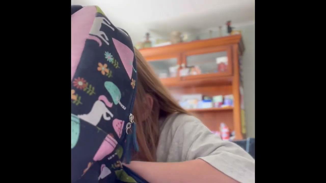 Look what’s inside my backpack! 🫣 YouTube