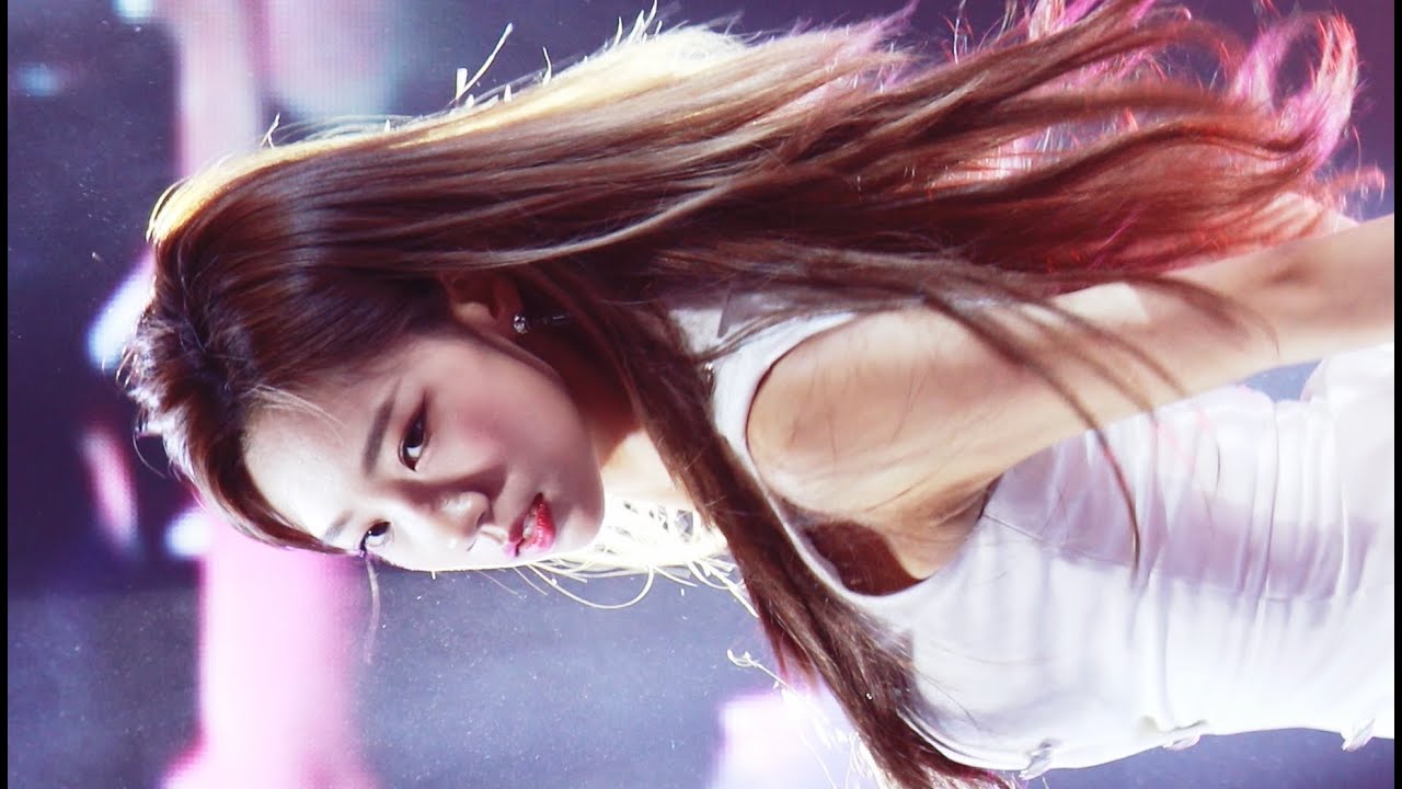 (재보정) 190720 우주소녀 여름 직캠 4K60p '라라러브(La La Love)' | WJSN YEOREUM FanCam @ 롯데월드 브롤바캉스