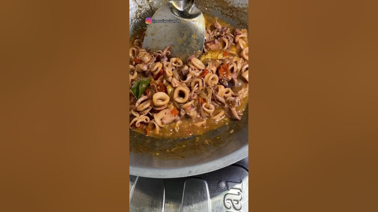 Cumi saus tiram masak ini bikin nambah nasi #masaksimple #masakanrumahan #resepmasakan Cumi saus tiram masak ini bikin nambah nasi #masaksimple #masakanrumahan #resepmasakan