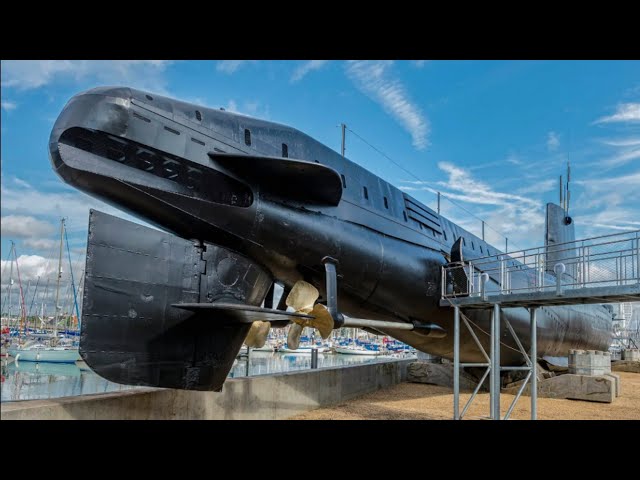 This is the Newest US Stealth Submarine very dangerous for the World! class=