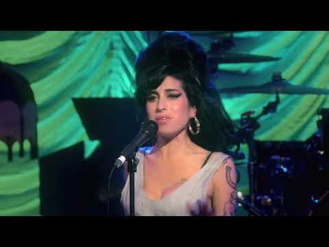 Amy Winehouse - Intro / Addicted (Live From Shepherd’s Bush Empire, London / 2007)