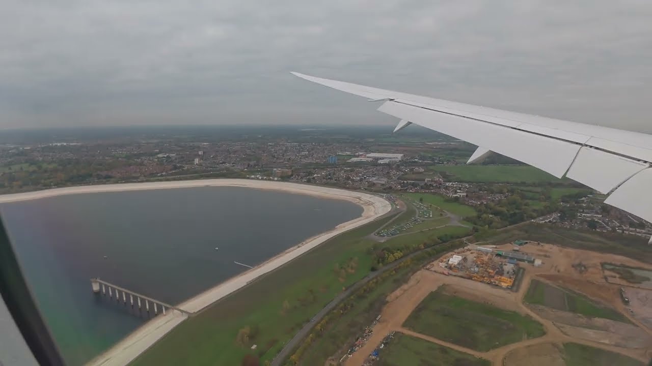 Calgary, Canada to London, UK | Beautiful landing in London | Calgary International Airport