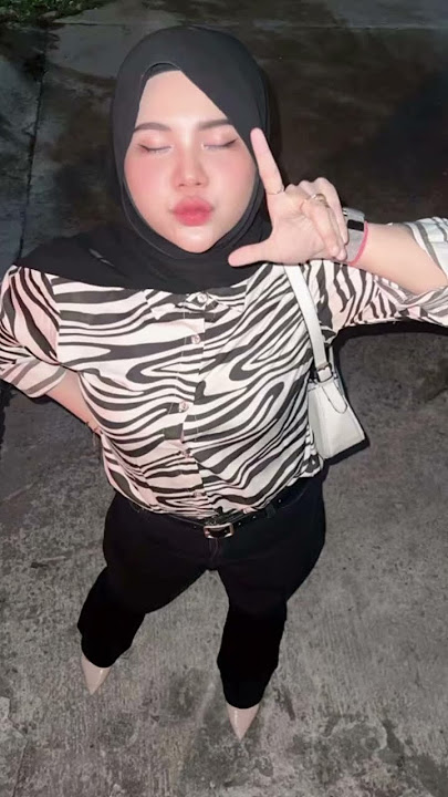 PESONA CEWEK SI SEXY #music #love #cewekcantik #cewek #gemoy #fypyoutube #viral #happy #new