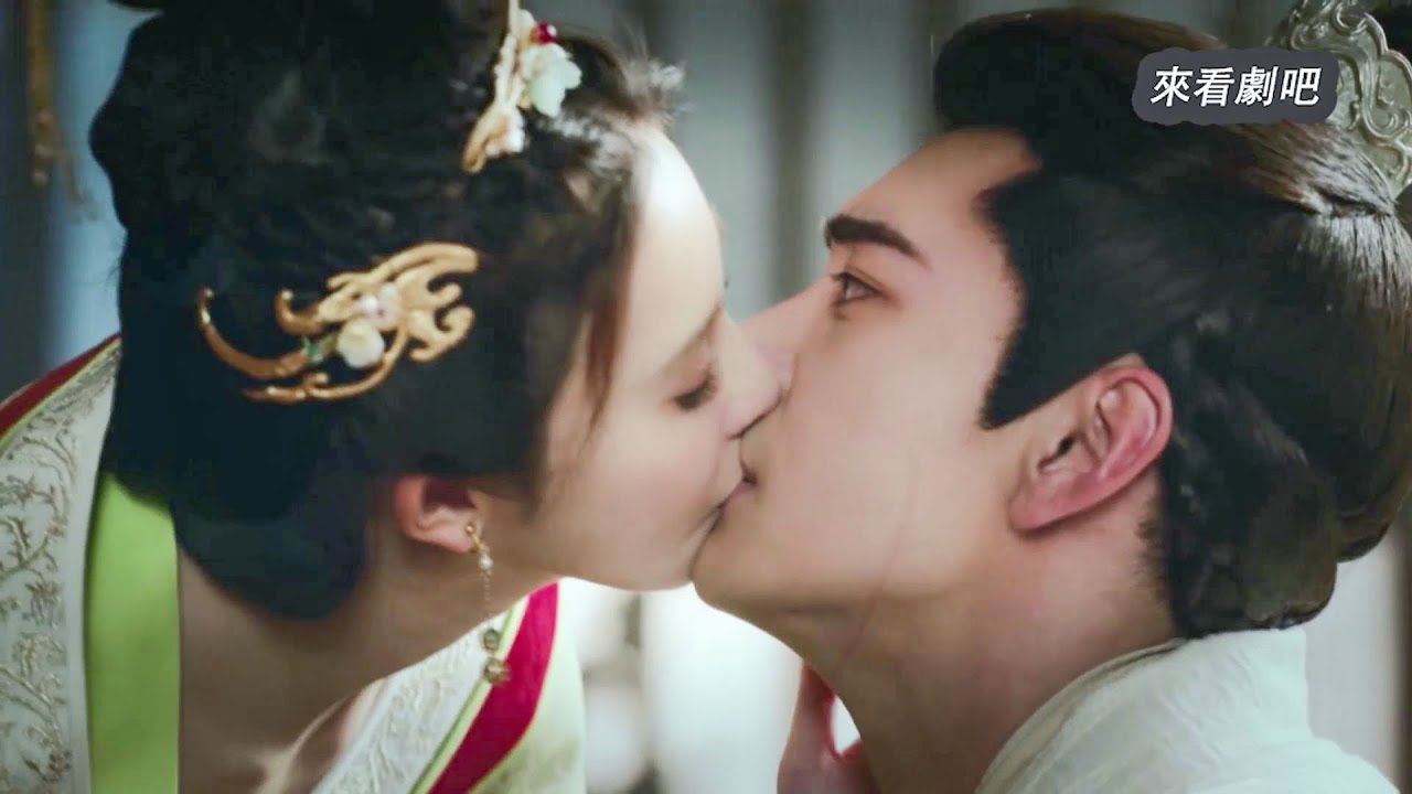 Муж не знает, что есть заговор в поцелуе его жены