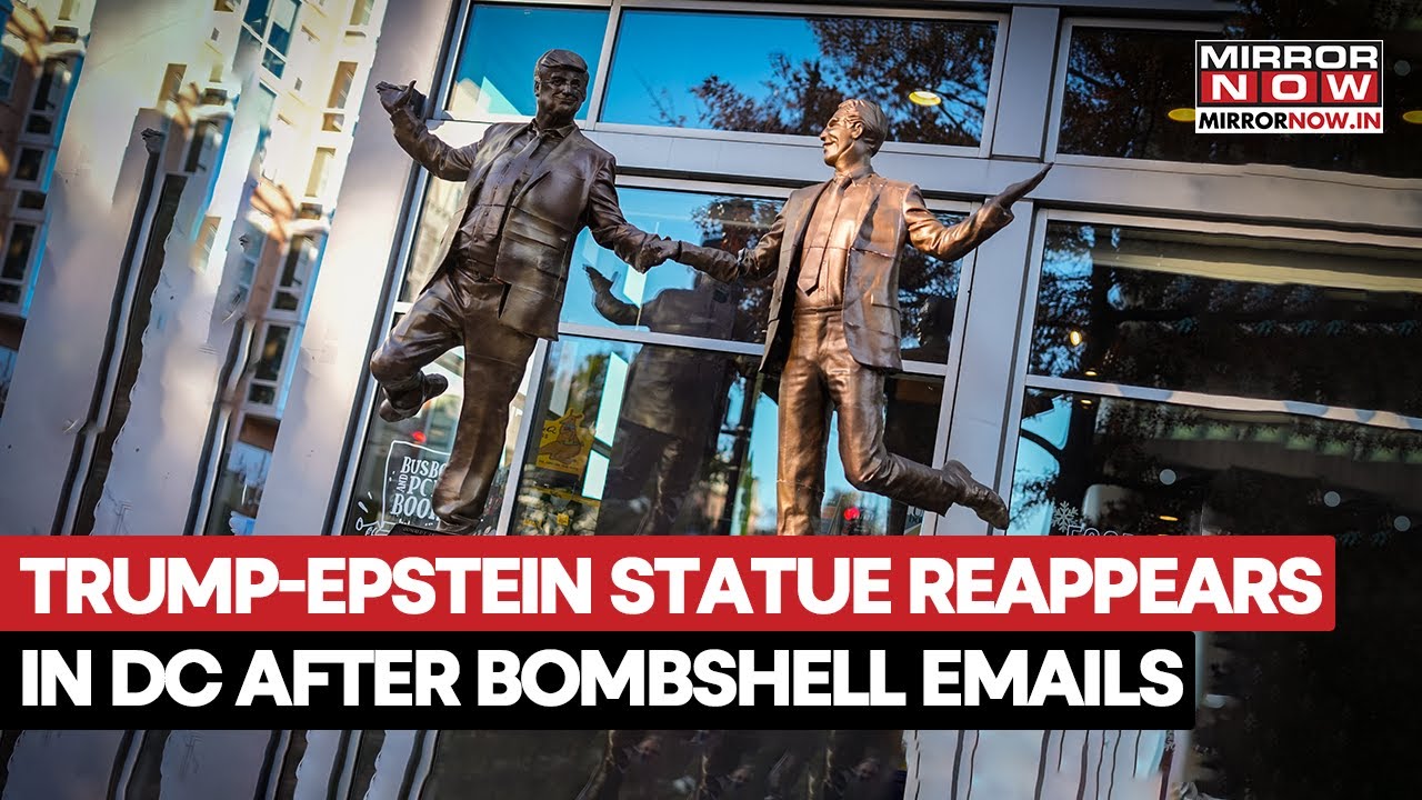 Статуя Трампа-Эпштейна вновь появилась в Вашингтоне после того, как демократы сбросили сенсационн...