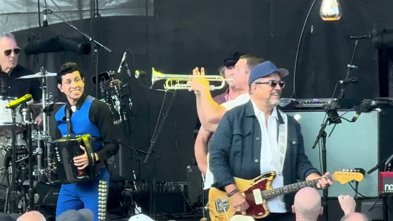 All You Ever Do Is Bring Me Down - The Mavericks Live at The Chateau Ste. Michelle Winery 7/17/2025