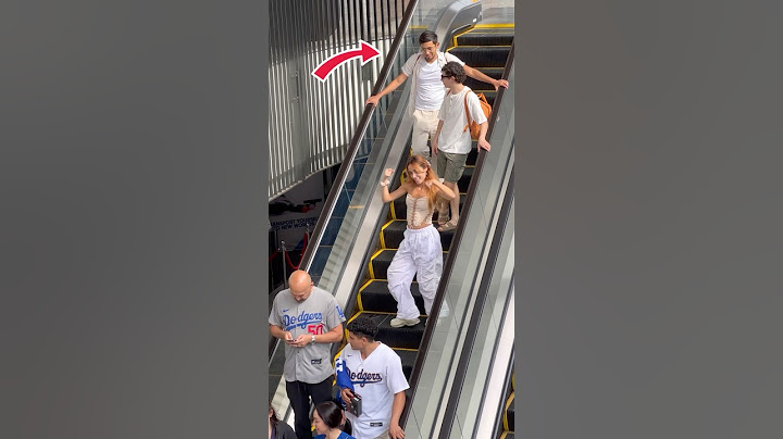 Dancing in public 😳 Their reaction is funny! | Andra Gogan