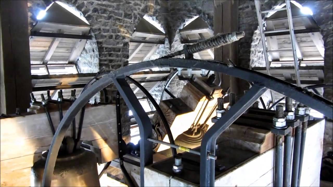 Lessines, église St. Pierre, cloches/Lessen, Sint-Pieterskerk, klokken.