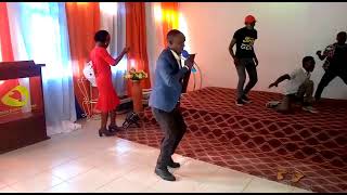Tewali afanana yesu