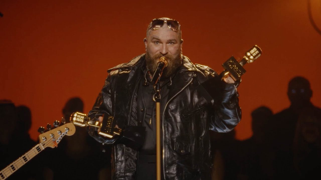 Teddy Swims Wins Top Hot 100 & Top Radio Song [2024 Billboard Music Awards]