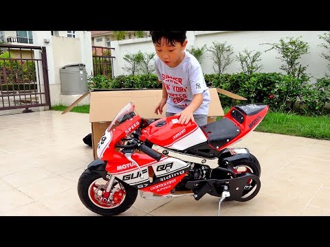 예준이의 키즈 바이크 전동 자동차 장난감 슈퍼 바이크 오토바이 색깔놀이 Surprise Kids Bike Power Wheels Car Toy Video for Kids