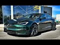 Tesla model s plaid blackgreen iridiscent