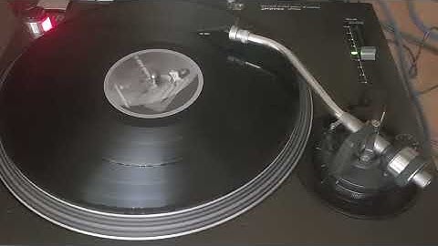 MC DEAD MIC-CAN A NIGGA GET A TABLE DANCE-JOHNNY SMART THE FUNK REMIX-KICK THE DRUM 03