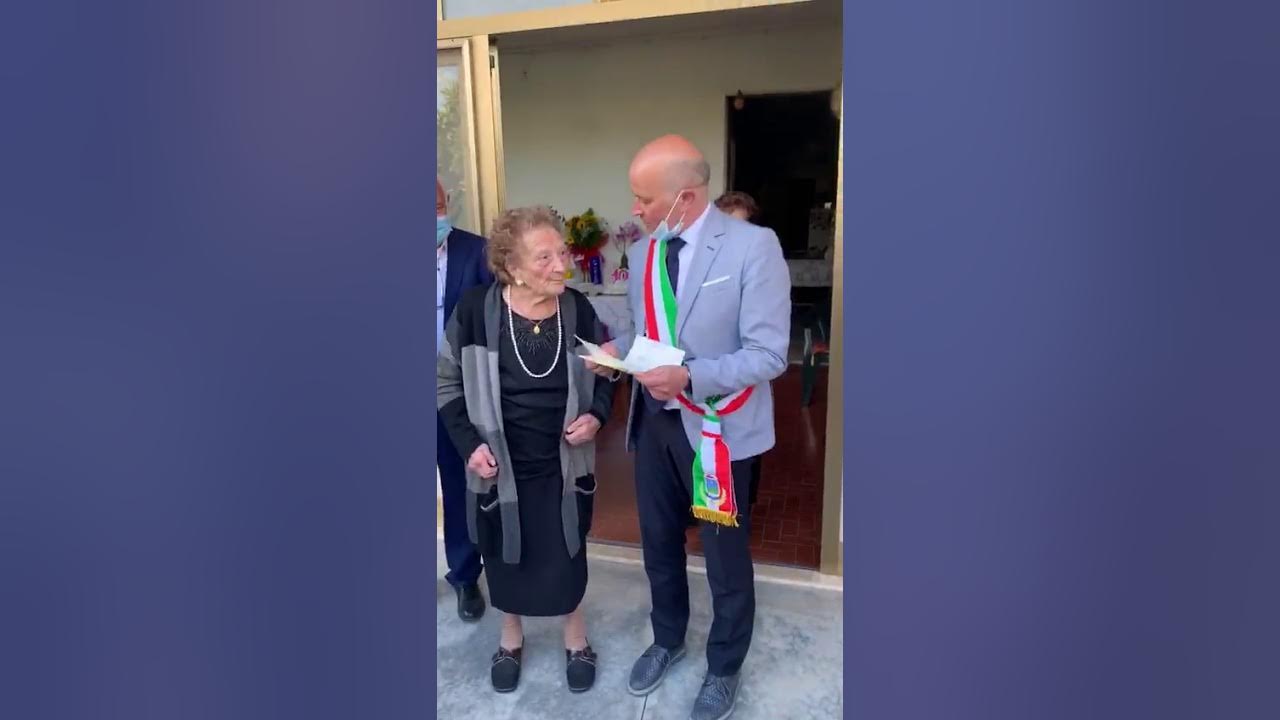 Tramonti e Dugenta festeggiano i 100 anni di Carmela Bove - YouTube