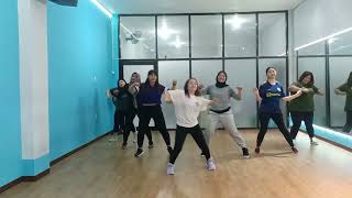 Download Lagu Dj Close your eyes TikTokViral / zumba / dance fitness / choreo by AUL MP3