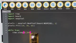 Simple NeoPixel CircuitPython White vs Arduino Yellow
