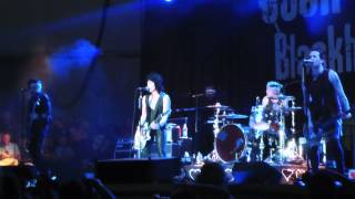 Download Lagu Light of Day, Joan Jett and the Blackhearts at Sunfest Downtown West Palm MP3