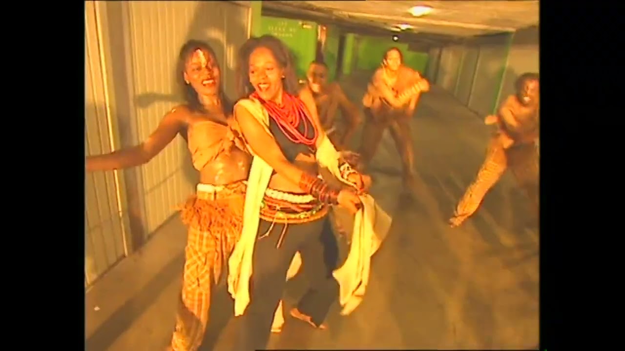 Chantal Ayissi - Melu Megning  (Clip)