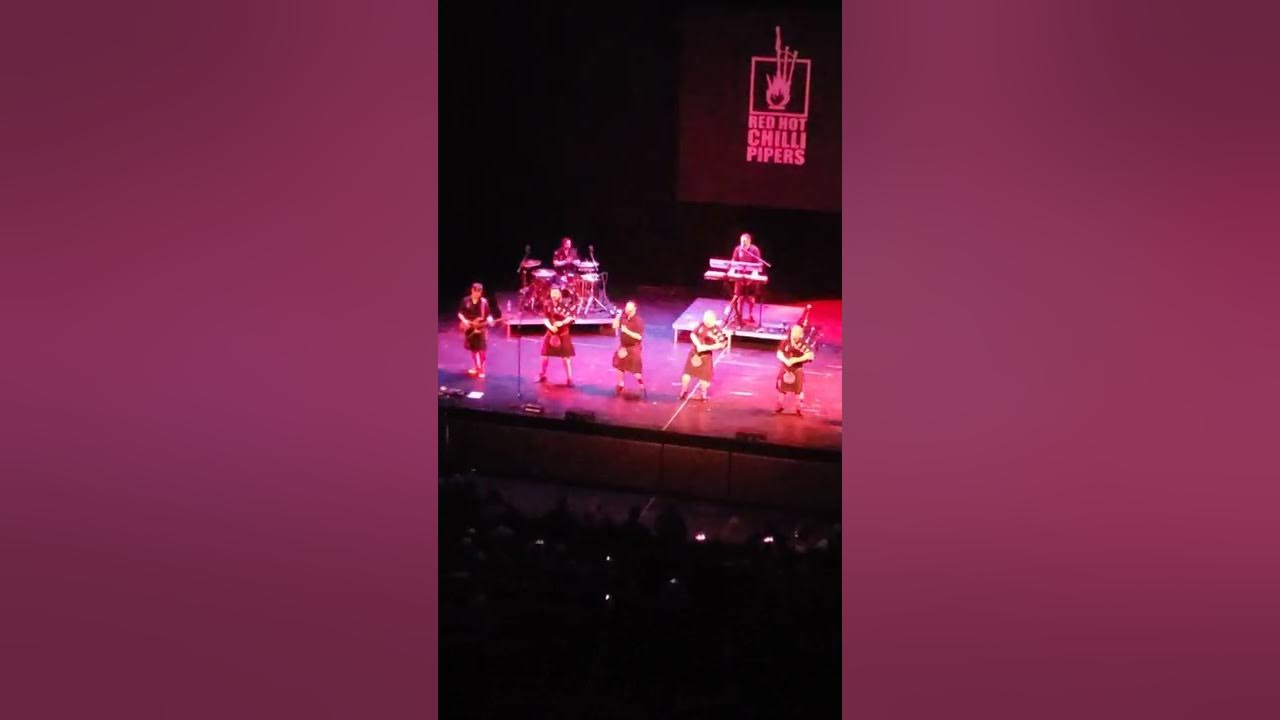 Red Hot Chilli Pipers - Fat Bottom Girls Red Hot Chilli Pipers - Fat Bottom Girls