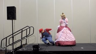 Super Mario knocked down by Princess Peach @ COLOSSALCON 2012