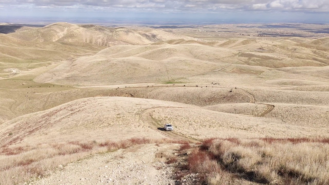 Attempting to traverse mountains near Derby Acres CA, Google Maps