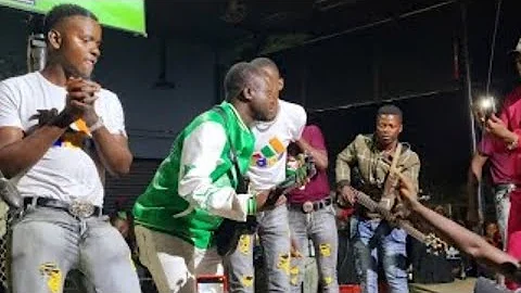 Mark Ngwazi Performing Alick Macheso Song Nemo Nemo  check out  Live on  Stage  Sungura Updates 2024