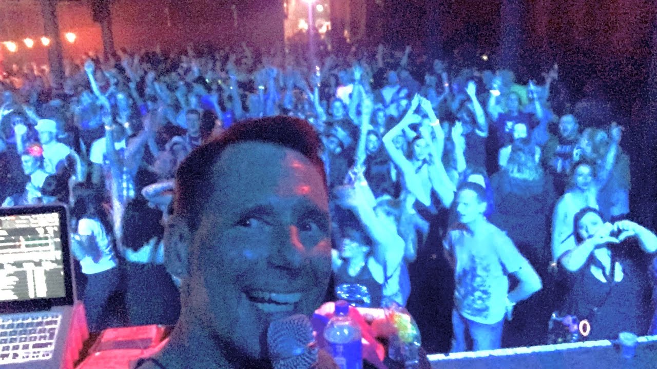 Steve Cypress & Mütze Katze DJ Team @ Die 90er Bombe Leipzig