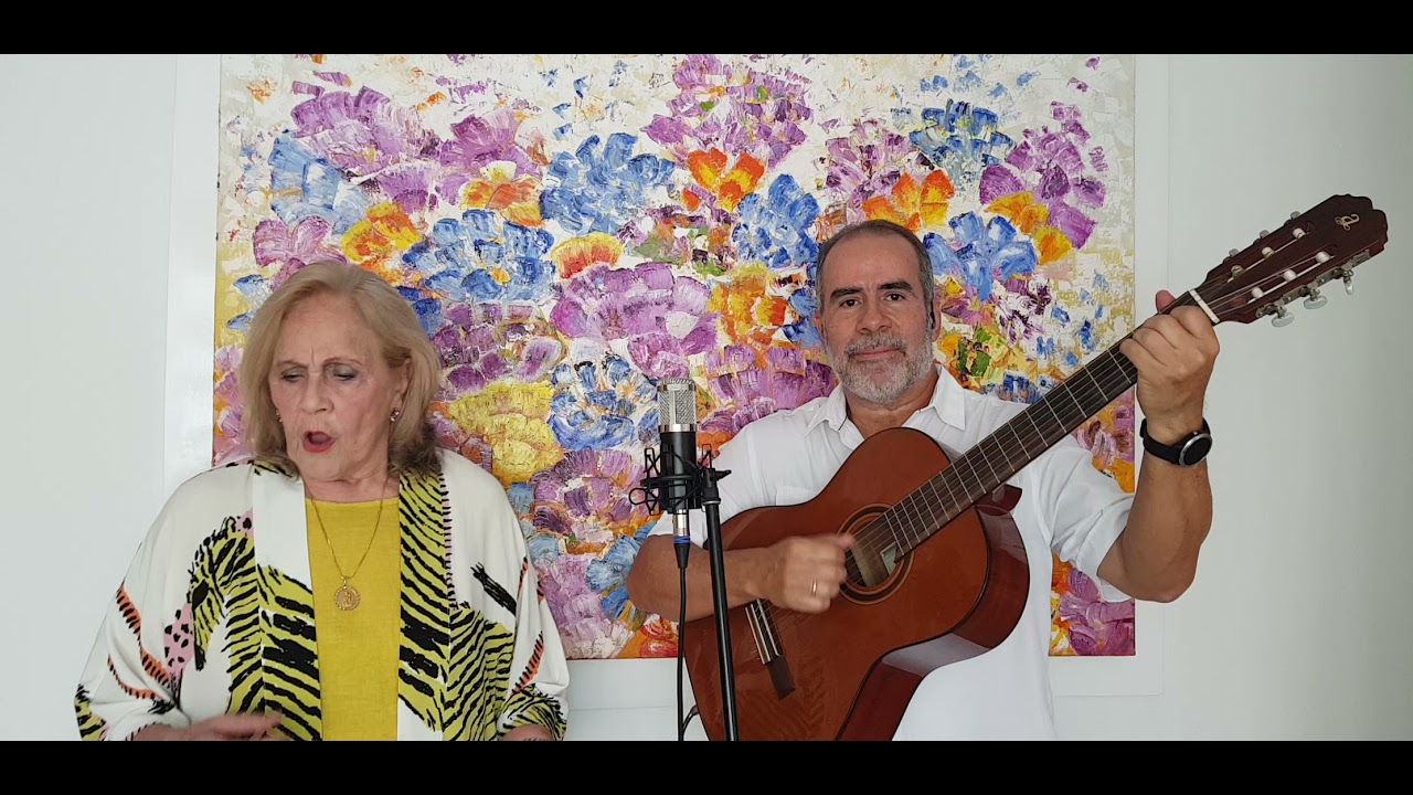 Luna de Abril de Carlos Cano.  En Tarima con Alfredo. Invitada: Julieth Cruz