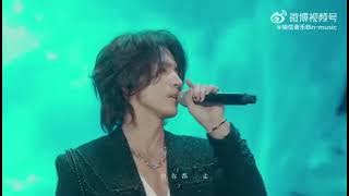 F4 is back in mayday concert.    Sanchai is smiling down in heaven 🥺💗