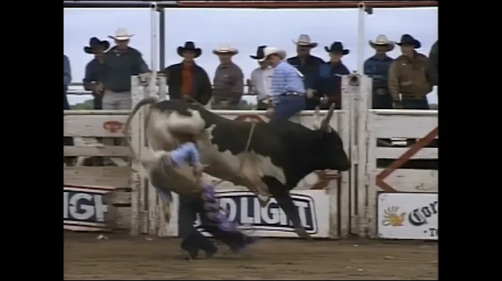 Daryl Mills vs Alligator - 94 PBR Del Rio (85 pts)