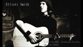 Elliott Smith ~ Needle in The Hay (Live in Stockholm) chords